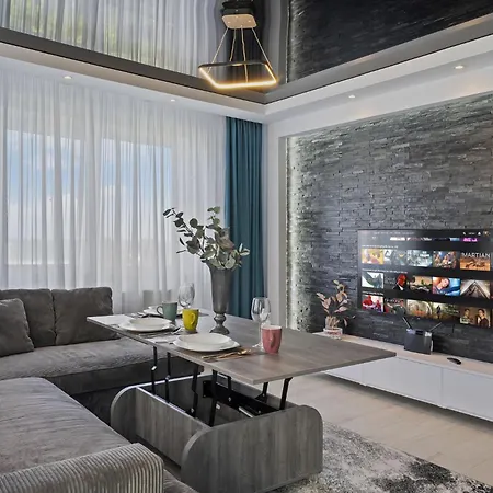 Elegant With Sea View In Moonlight Apartment *