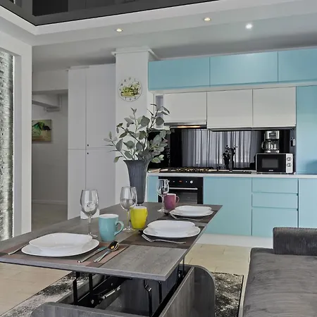 Elegant With Sea View In Moonlight * Mamaia